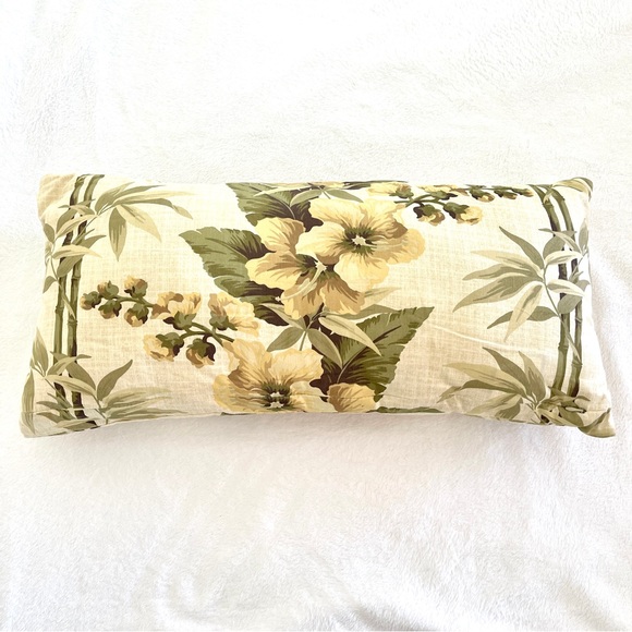 Tommy Bahama throw cushion - Picture 5 of 7